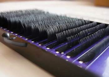 Черные ресницы